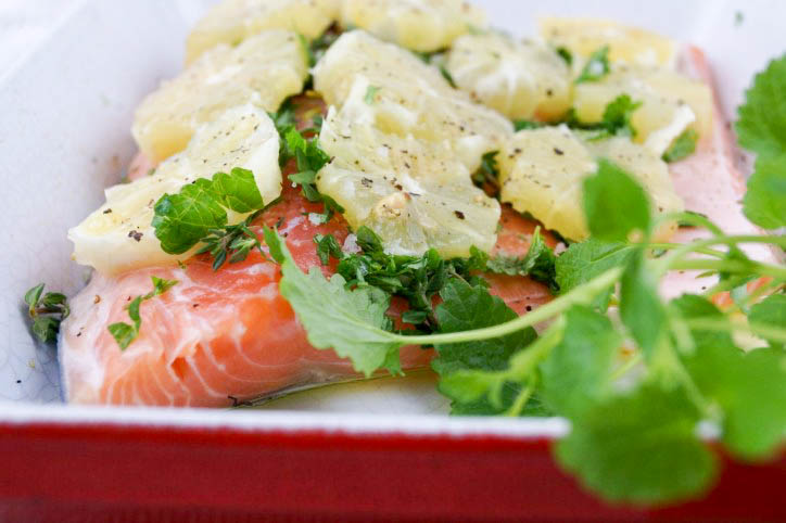 Lachs mit Zitrone und Kräutern