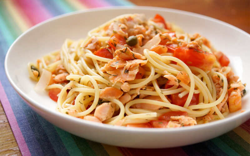 Spaghetti mit geräuchertem Lachs und Kapern von Ellerepublic.de