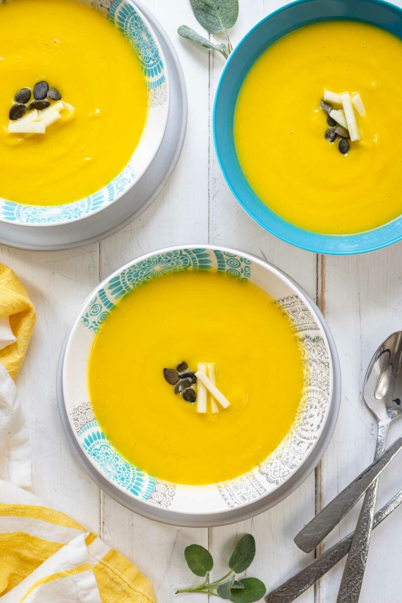 Klassische Kürbissuppe Rezept - Grundrezept mit Butternutkürbis und Apfel