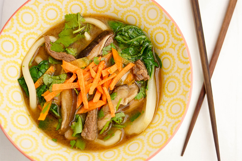 Miso-Suppe mit Rindfleisch und Shiitake-Pilzen