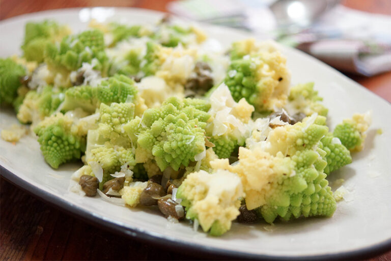Romanesco sizilianische Art mit Kapern und Zitrone von Elle Republic
