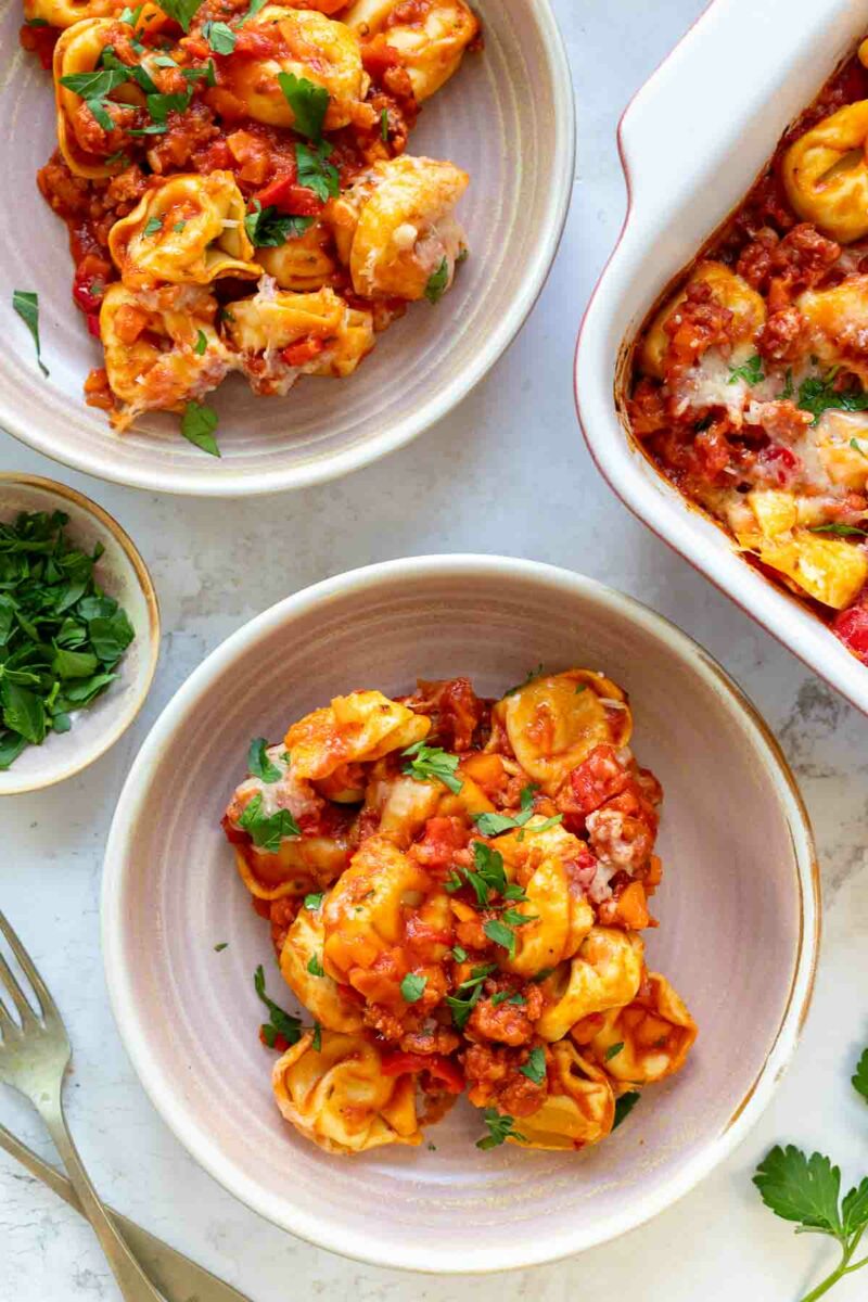 Auflauf mit Tortellini und Salsiccia