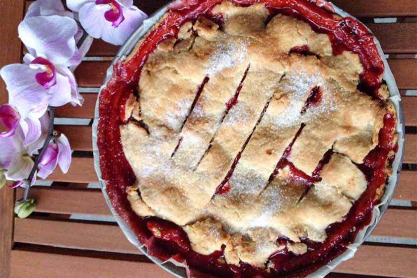 Erdbeer-Rhabarber-Pie von Elle Republic