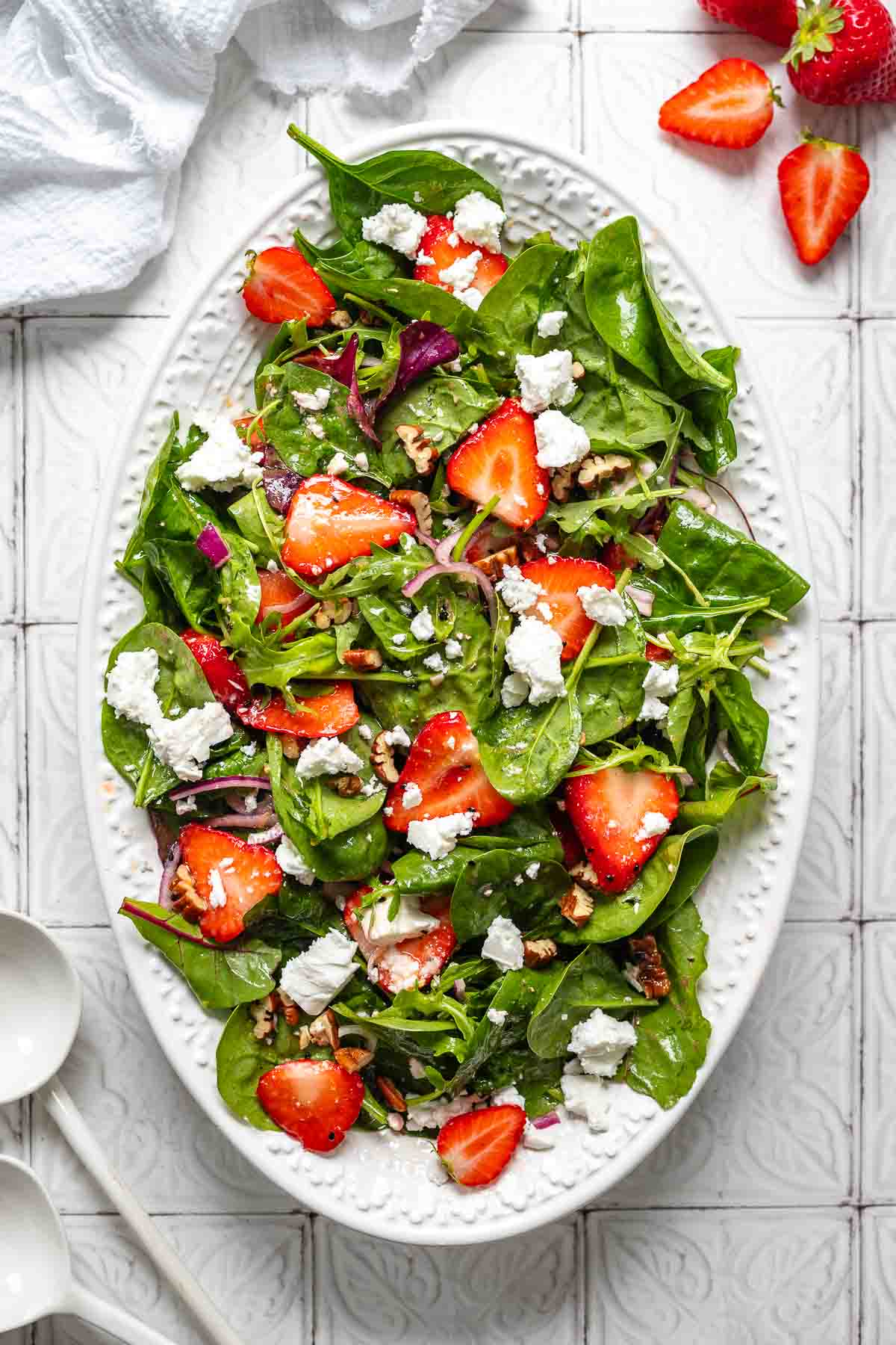 Spinatsalat mit Erdbeeren
