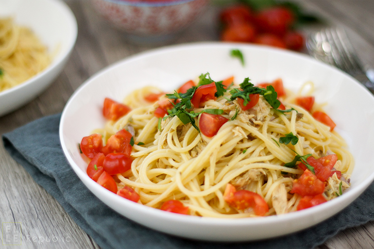 Spaghetti mit Thunfisch-Kapern-Oliven-Pesto