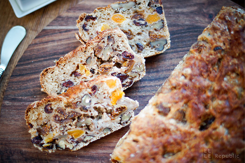 Früchtebrot mit Dinkel, Aprikosen, Datteln, Feigen, Walnuss, Diät, Abnehmen
