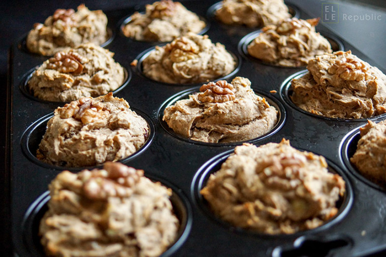 Bananen Muffins (vegan und glutenfrei) mit Chia-Samen, Quinoa-Mehl, Mandelmilch, Kakao Nibs