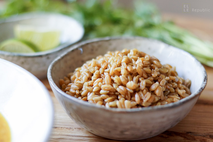 Grünkern für Kichererbsen Chili mit Süßkartoffel