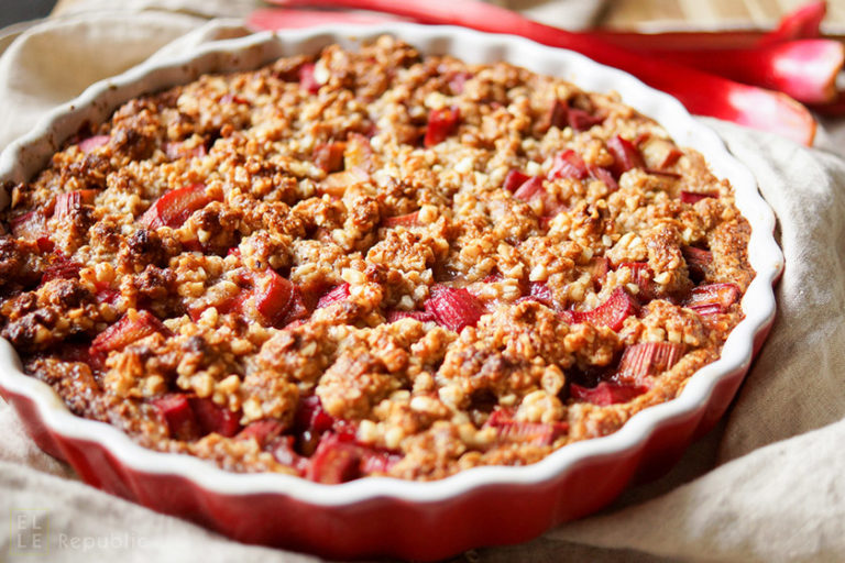 Rhabarbertarte mit Honig, Kokosöl, Mandel-Hafer Crumble Glutenfrei (1)