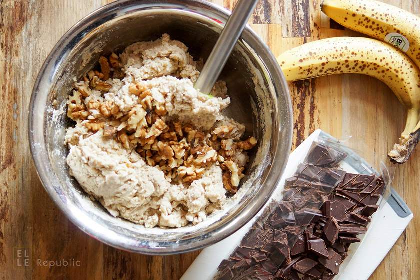 Teig in Rührschüssel für Schoko-Bananen-Muffins (glutenfrei)