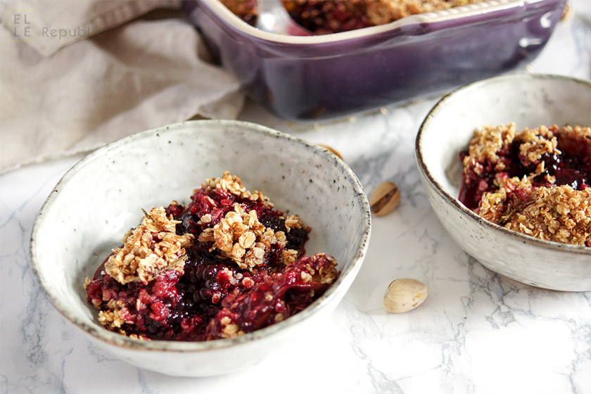 Vegan & Glutenfrei Rezept für Brombeer Crumble mit Feige und Pistazien