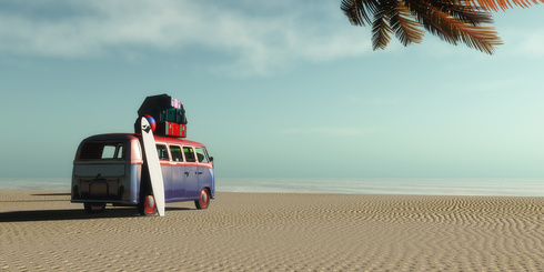 VW-Bus am Strand, Reisetipps für entspanntes Reisen