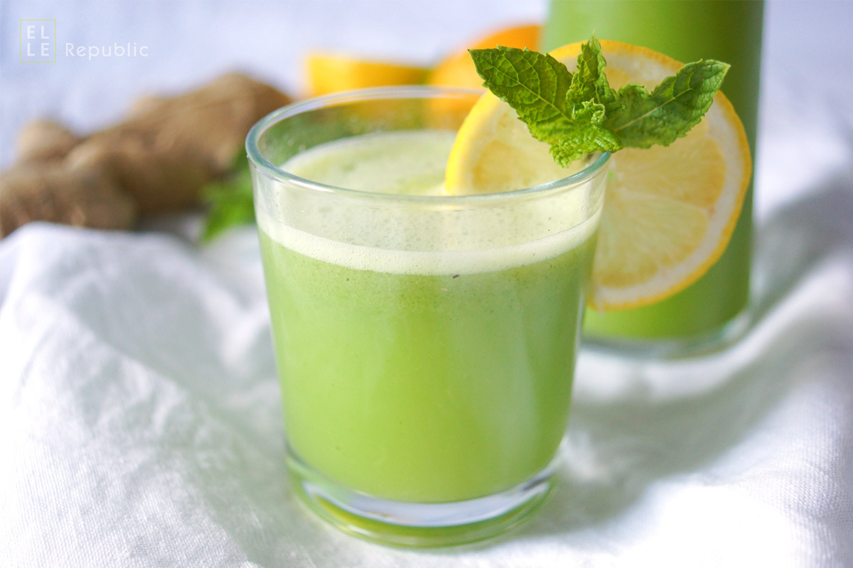 Rezept für eine selbstgemachte Ingwer-Minze-Limonade mit Zitrone, Ingwer und frischer MInze und vielen Eiswürfeln
