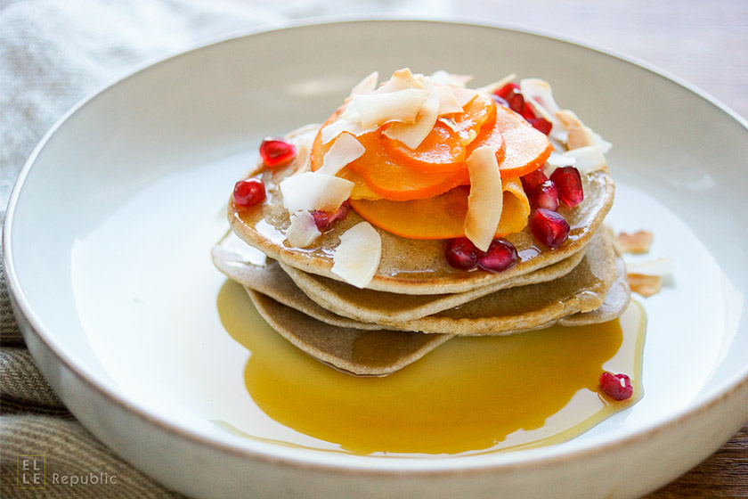 Buchweizen Tahin Pancakes mit Bananen Rezept, glutenfrei, ohne Milchprodukte und ohne Industriezucker.