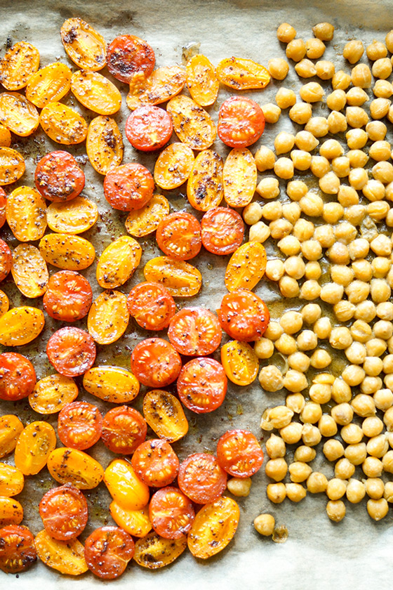 Geröstete Tomaten und Kichererbsen für Orientalischer-Bulgur-Salat