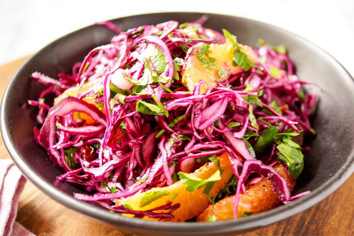 Rotkohlsalat mit Cranberry und Orange mit Petersilie und MInze Rezept, Rohkost, vegan