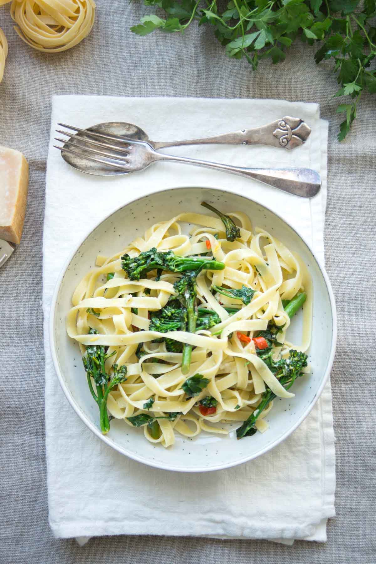 Brokkoli Pasta mit Zitrone und Chili Rezept