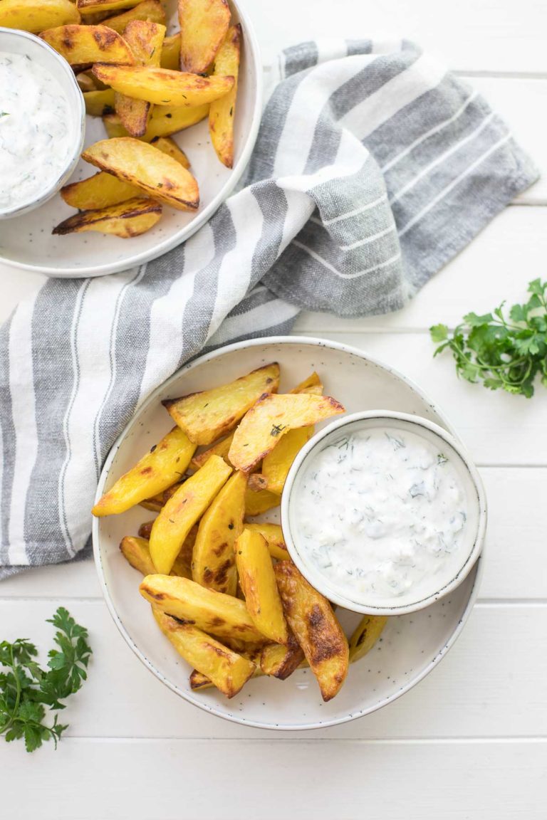 Crispy Roasted Potatoes with Yogurt Feta Dip