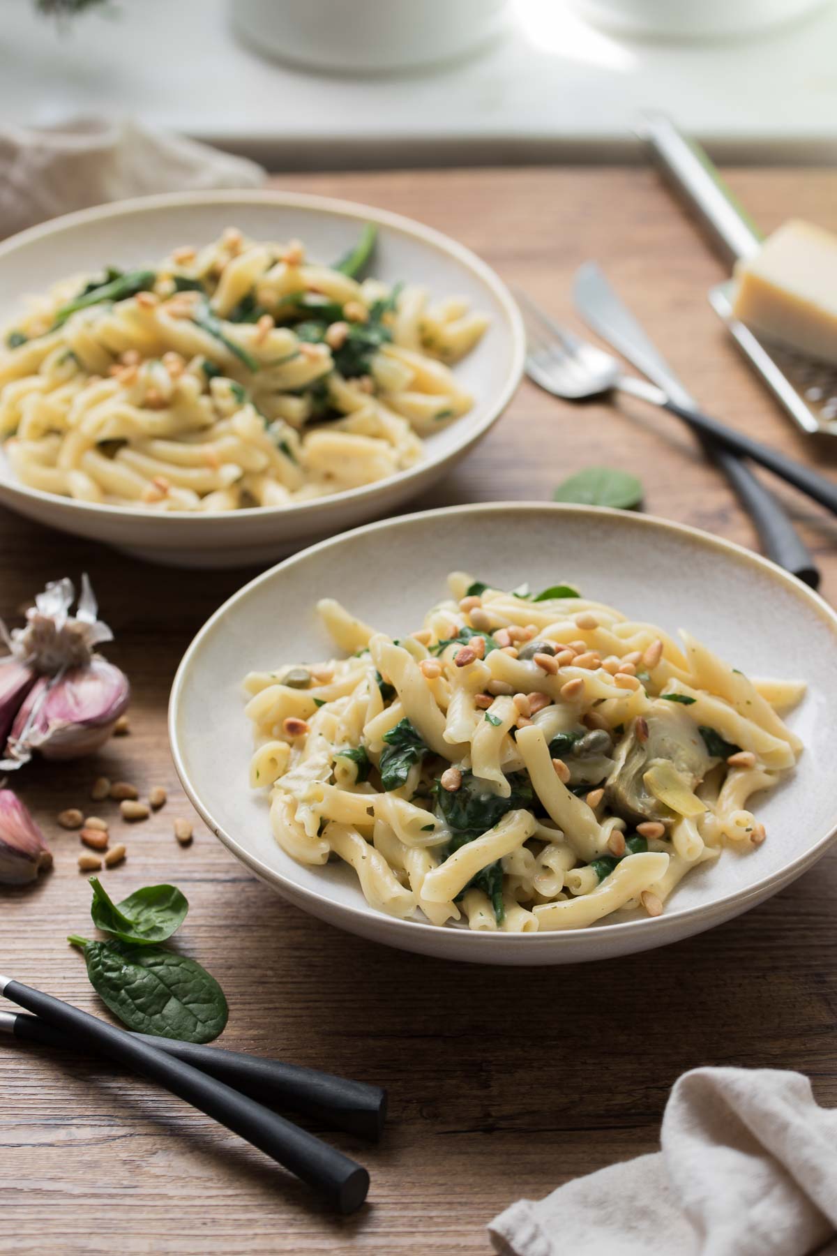 Cremige One Pot Pasta mit Artischocken und Zitrone