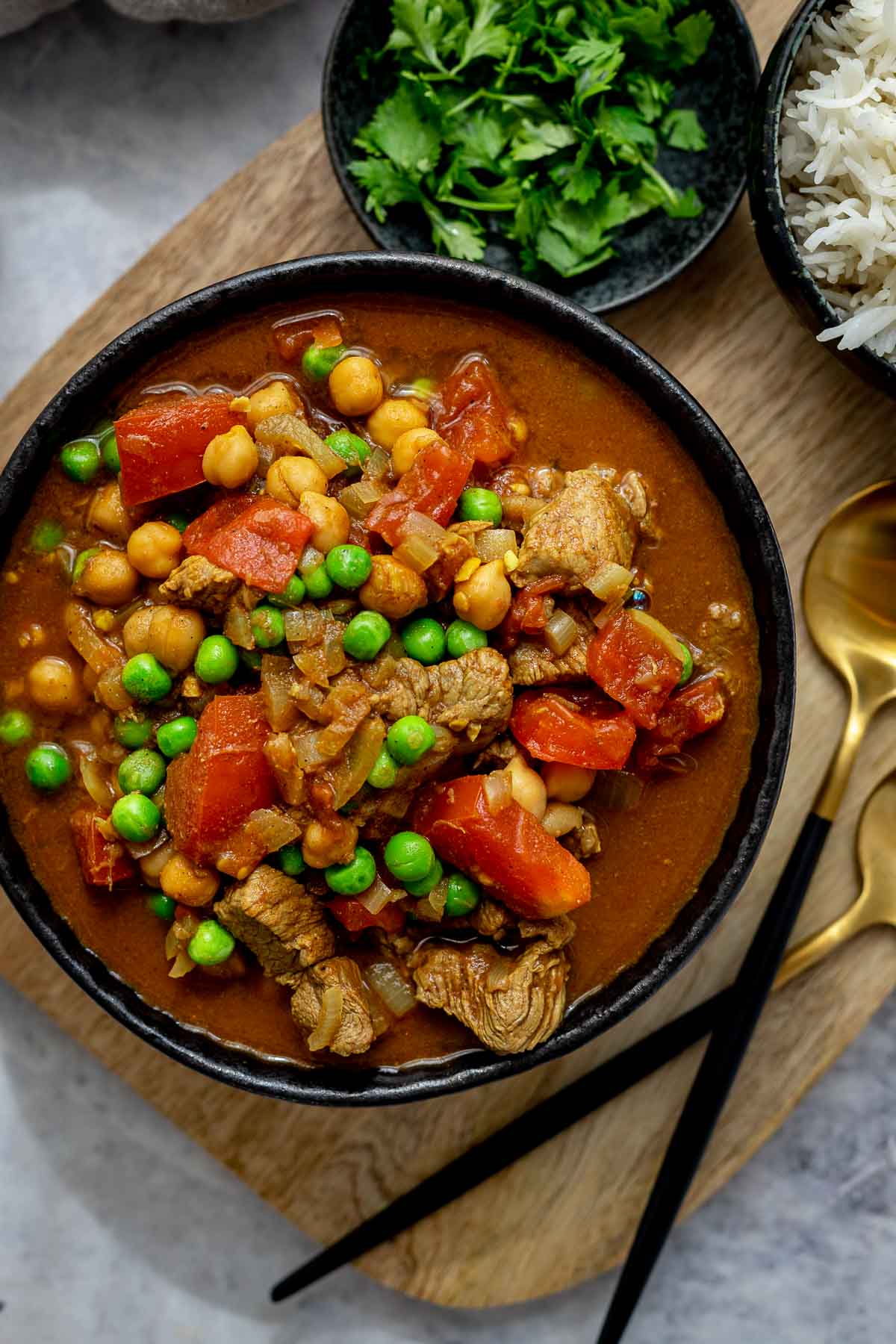 Lamm Curry mit Kichererbsen, Erbsen und Tomaten mit Basmati Reis
