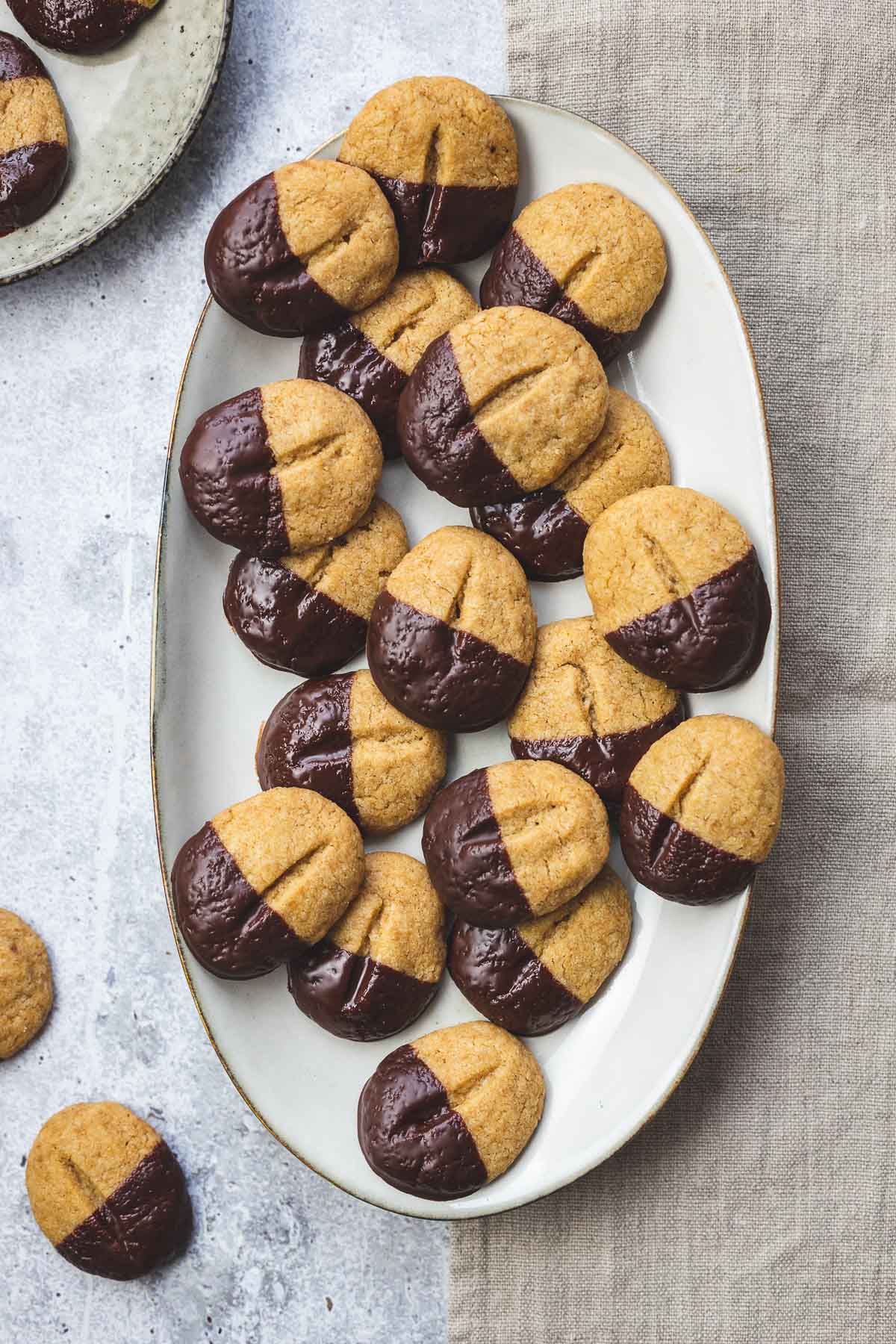 „Cappuccino“ Shortbread Kekse mit dunkler Schokolade