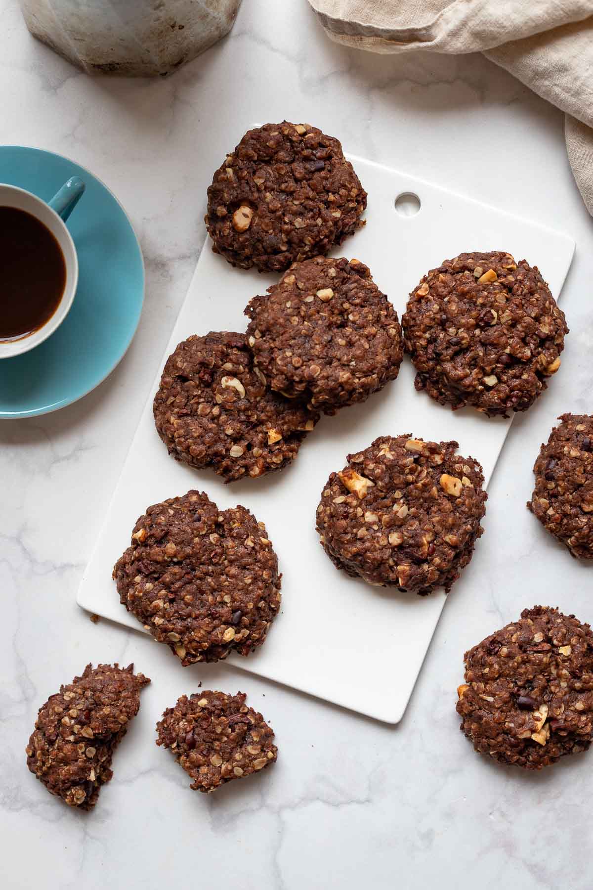 Dinkel-Schoko-Kekse mit Cashew & Kakoa Nibs, vegan Rezept