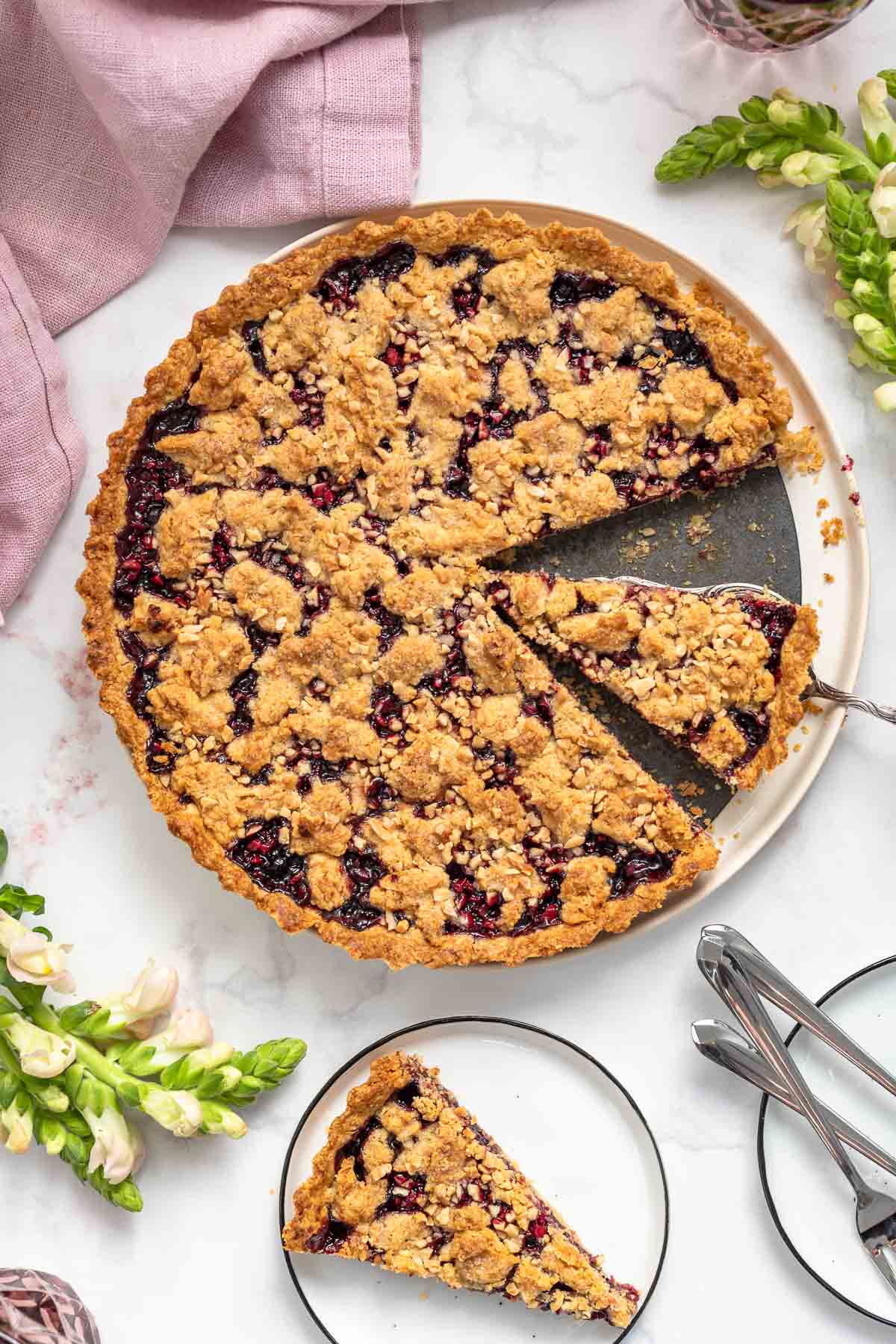 Marmeladen-Streusel-Kuchen Rezept mit GLÜCK Marmelade aus Johannisbeeren