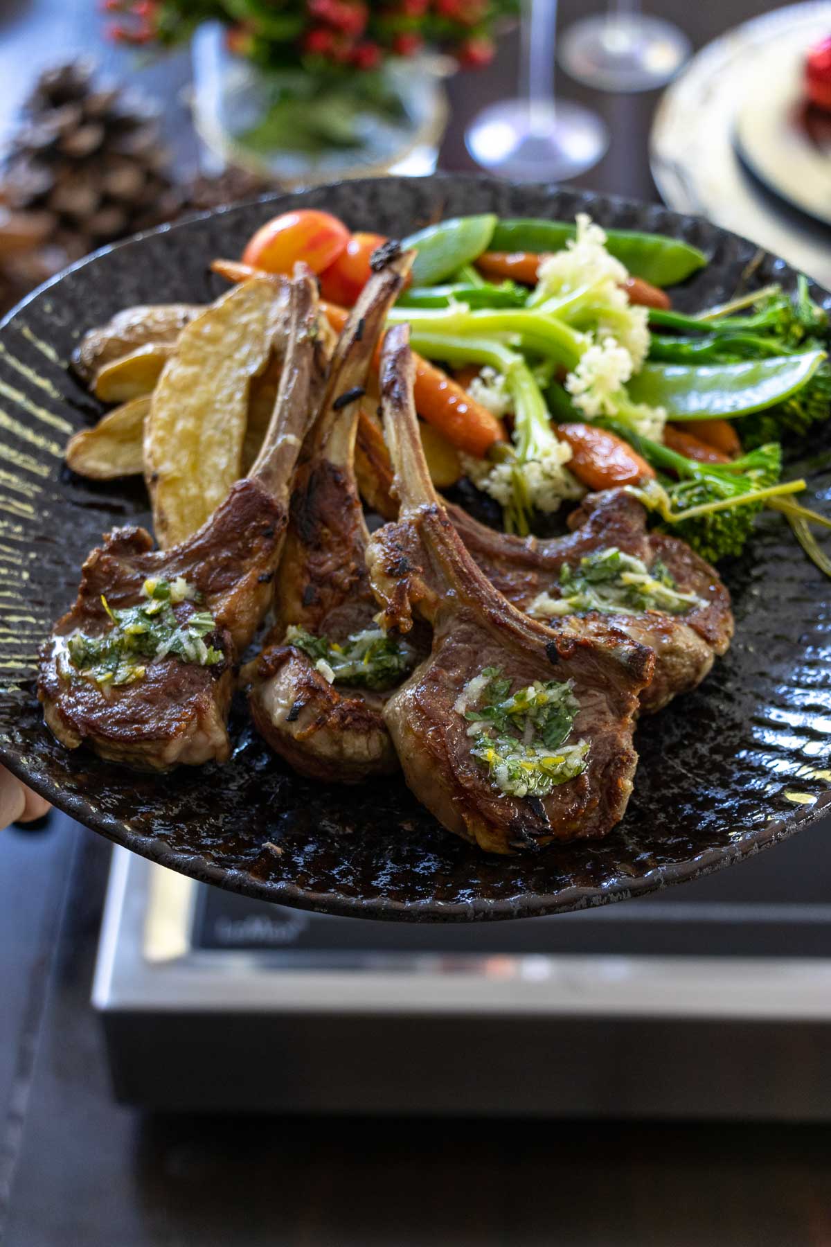 Gegrillte Lammkoteletts mit Zitronen-Minze-Gremolata Rezept