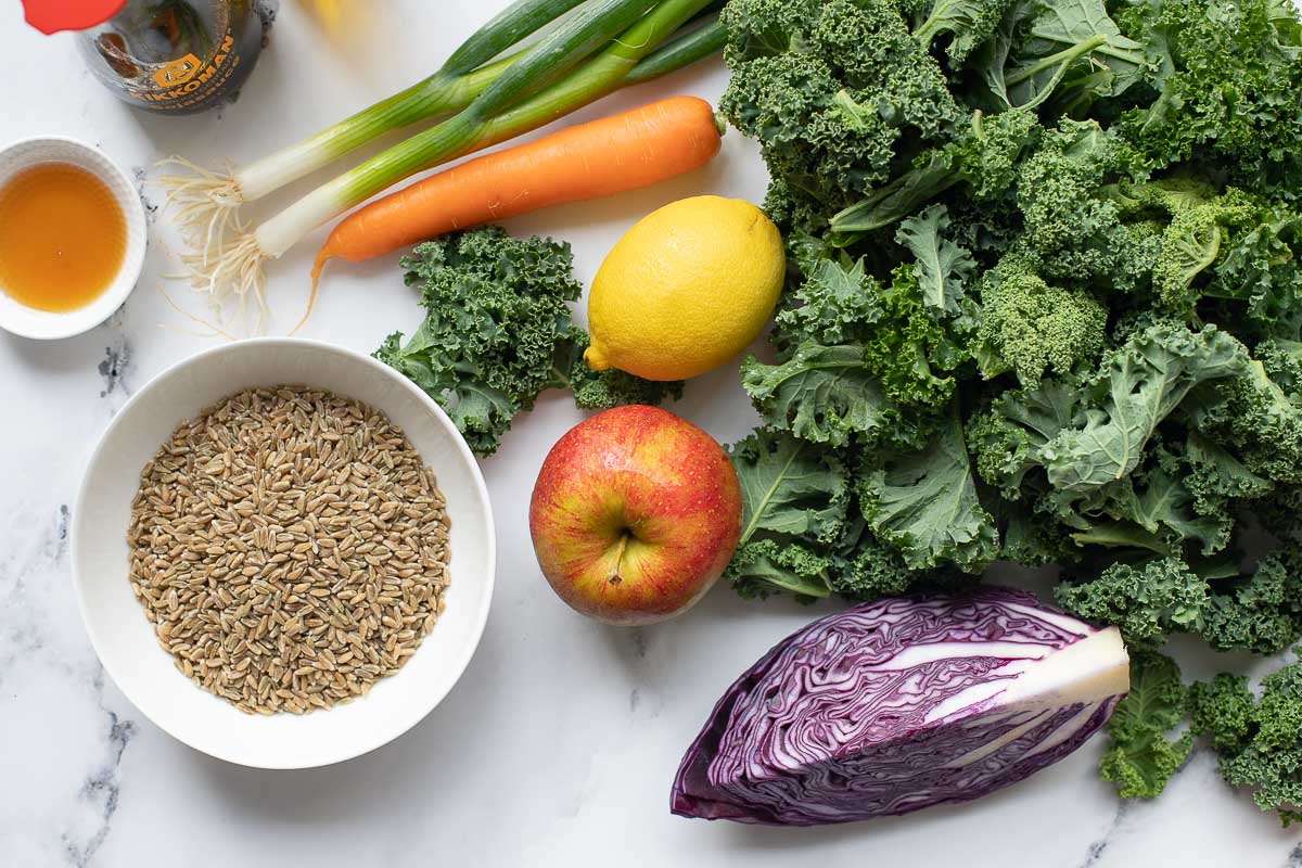 Zutaten für roher Grünkohlsalat