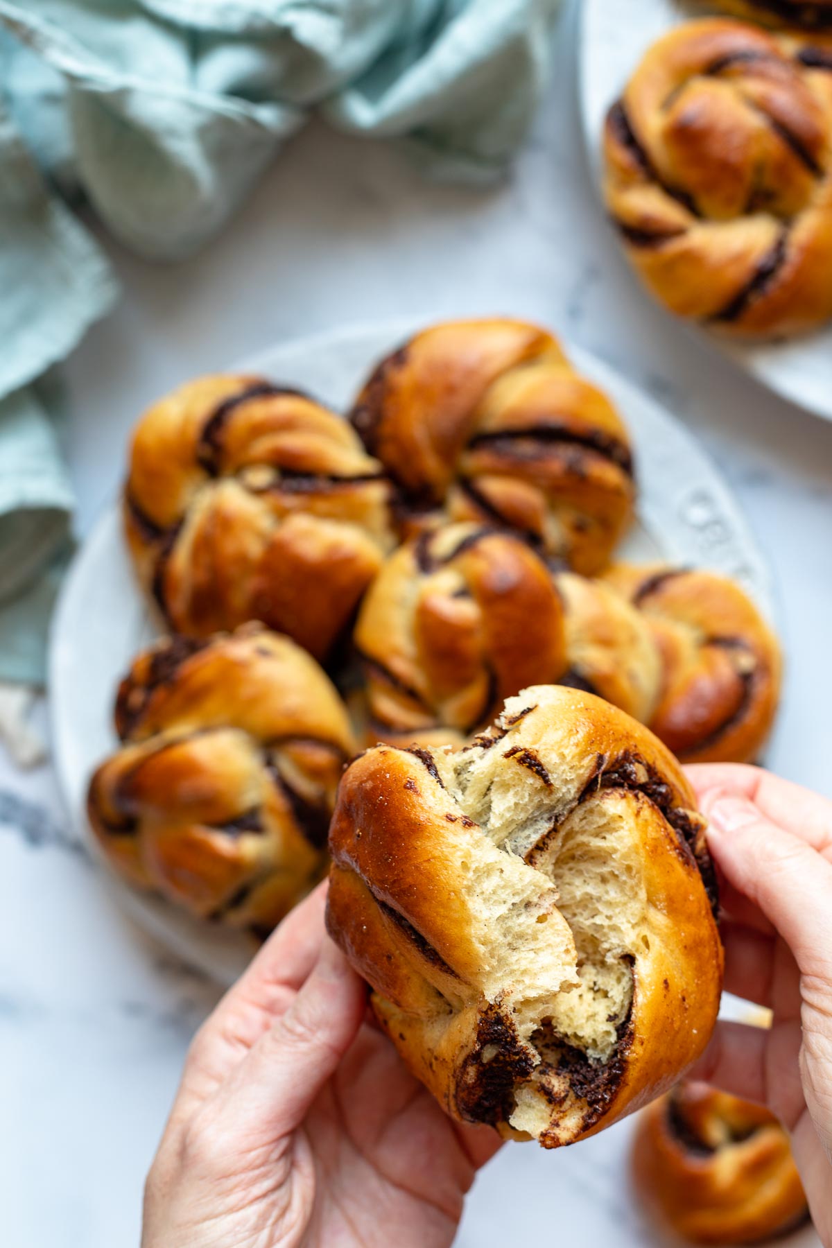 Babka - Hefezopf-Brötchen mit Schokolade