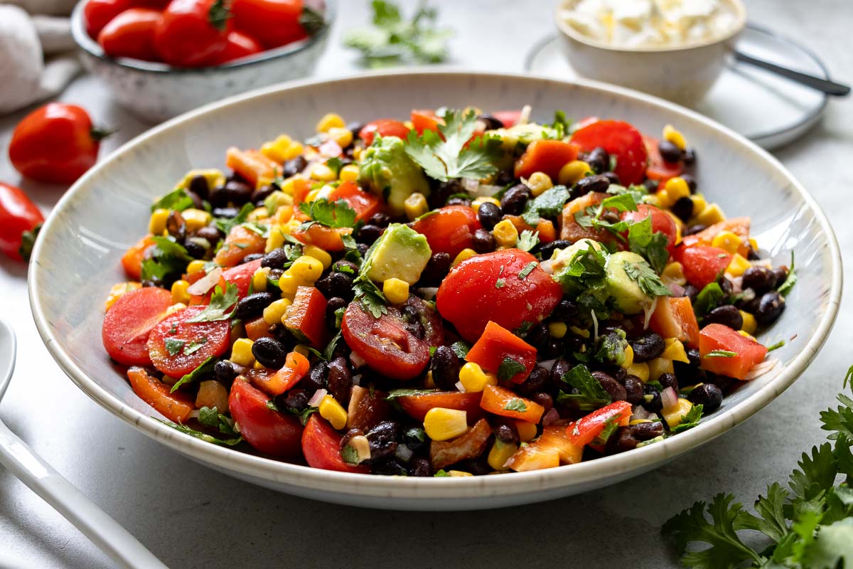 Schwarze Bohnen Salat mit Mais