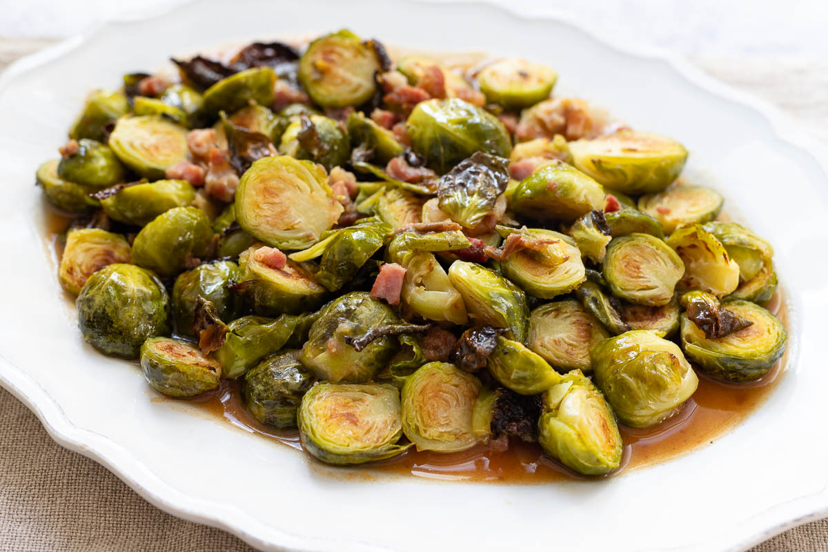 Rosenkohl mit Speck und Datteln