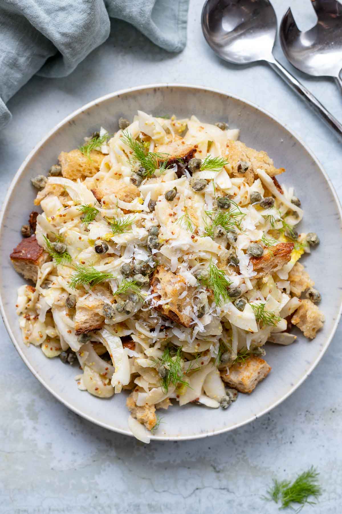 Fenchel-Salat mit Caesar-Dressing