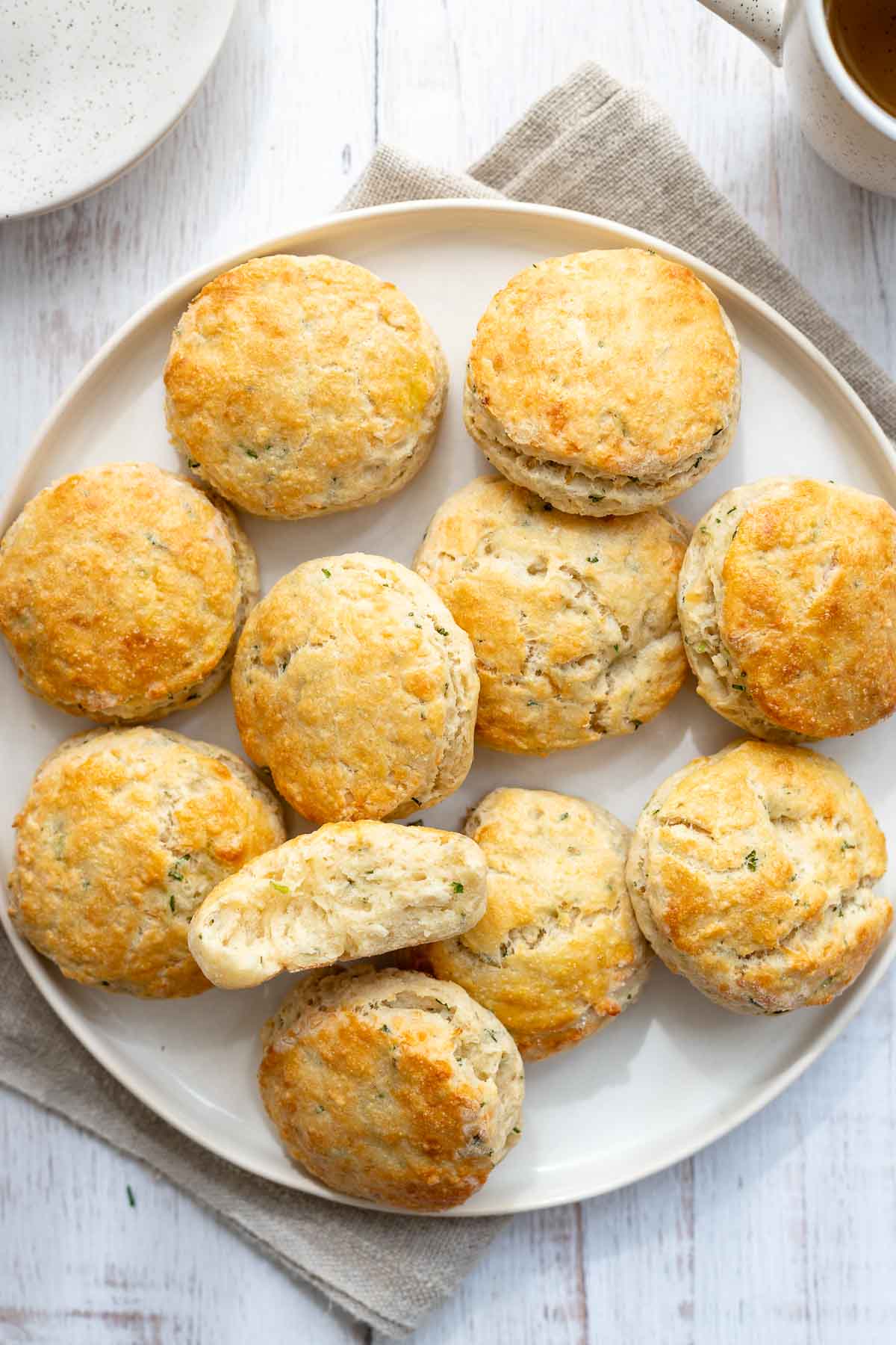 Rezept Amerikanische Biskuits mit Cheddarkäse und Schnittlauch
