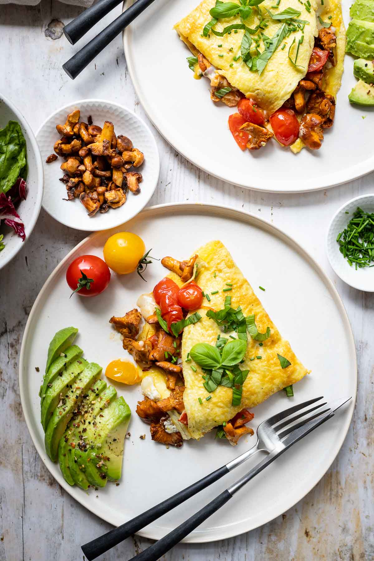 Omelett mit Pilzen Rezept (mit Pfifferlinge, Tomaten und Ziegenkäse)