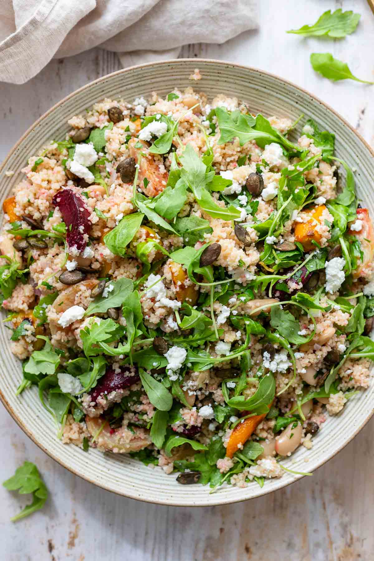 Bunter Couscoussalat Rezept mit Rote Bete und Karotten