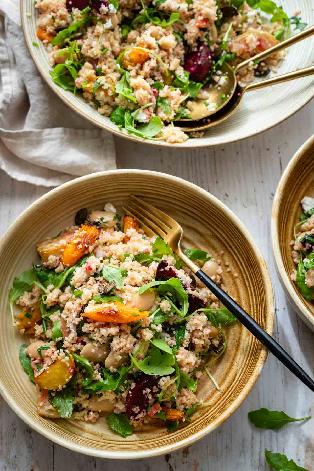 Bunter Couscoussalat Rezept mit Rote Bete und Karotten