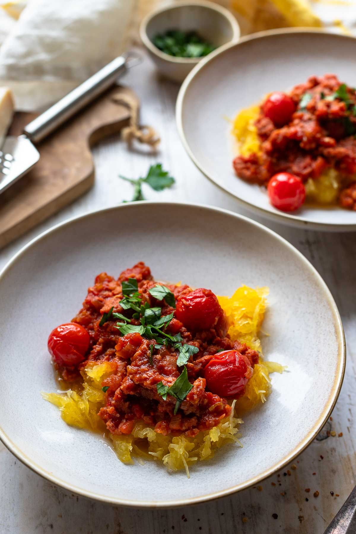 Spaghettikürbis Rezept mit Salsiccia Ragu