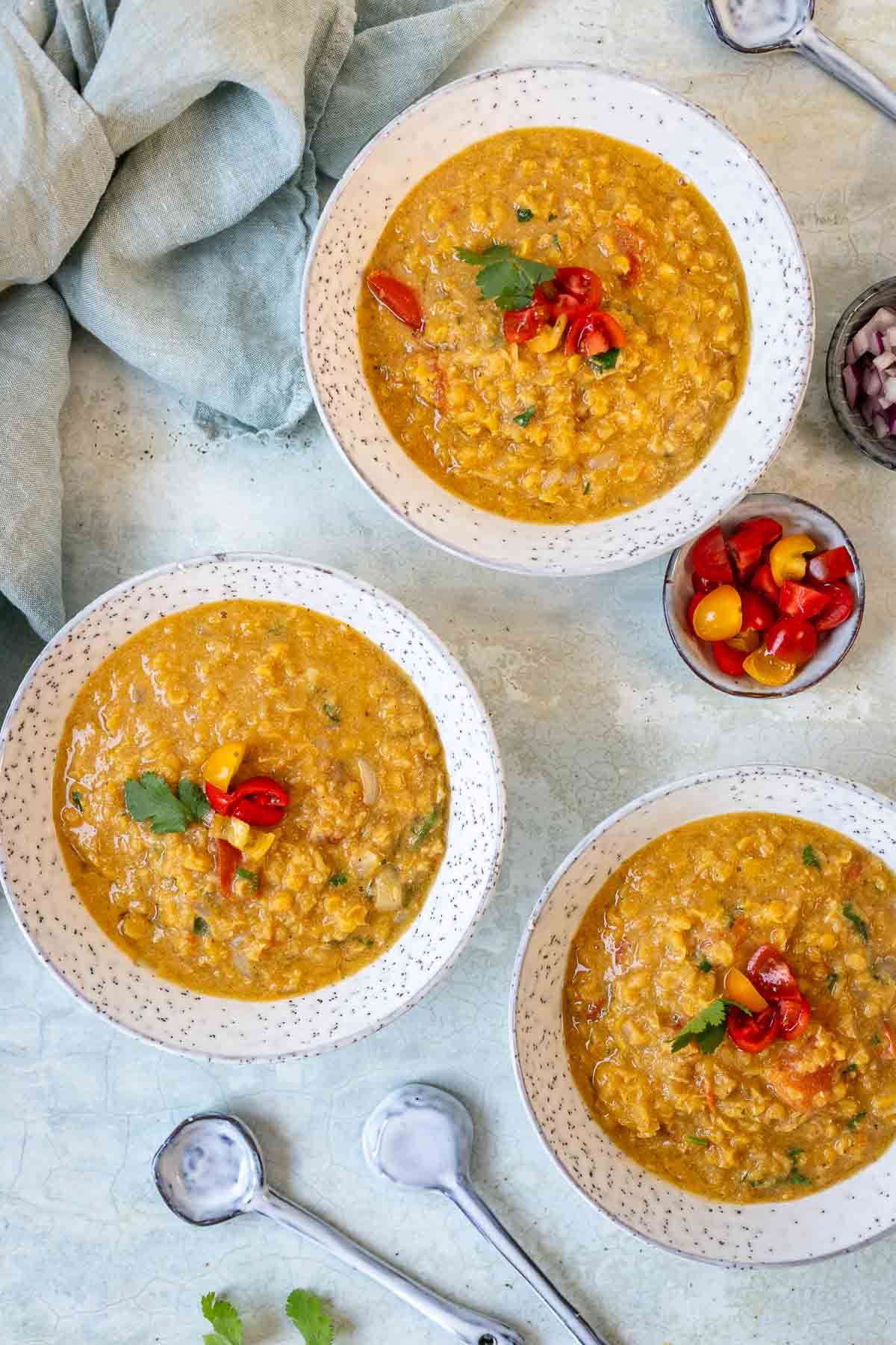 Dahl Rezept mit Mango und Tomaten