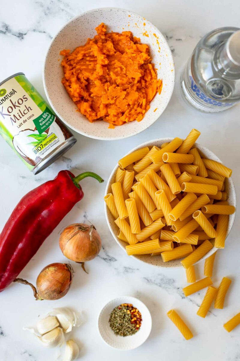 Zutaten für Vodka Pasta mit Kokosmilch Rezept