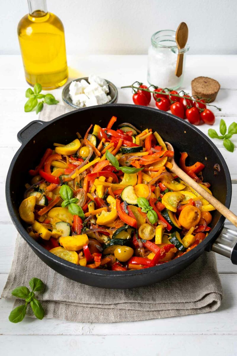 Mediterrane Gemüsepfanne Rezept