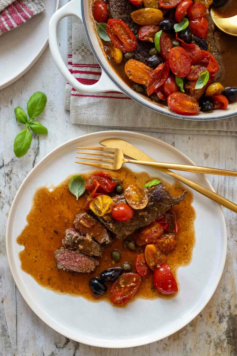 Carne alla Pizzaiola (Italienische Rindersteaks Rezept)
