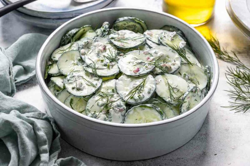 Gurkensalat mit Joghurt Dressing Rezept