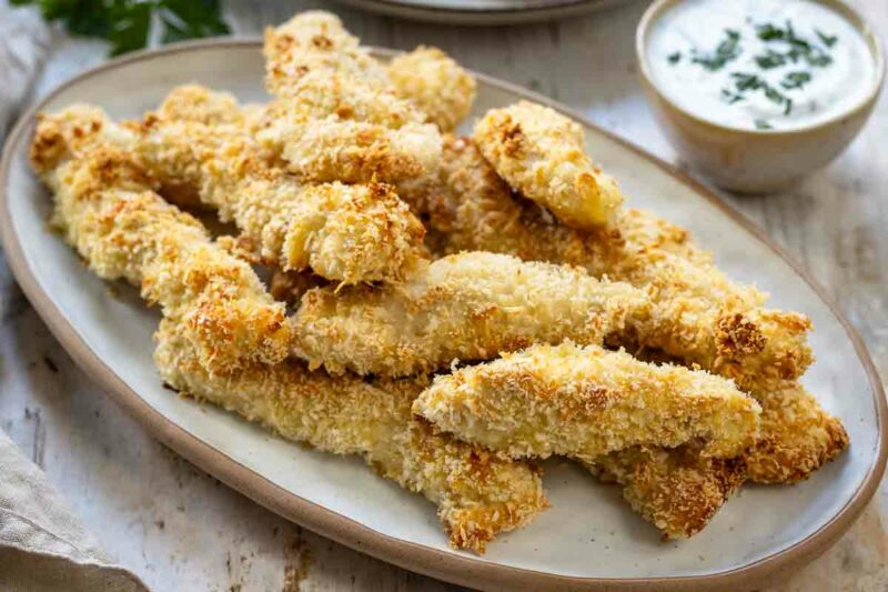 Knusprige Hähnchenstreifen aus dem Backofen (Chicken Strips)