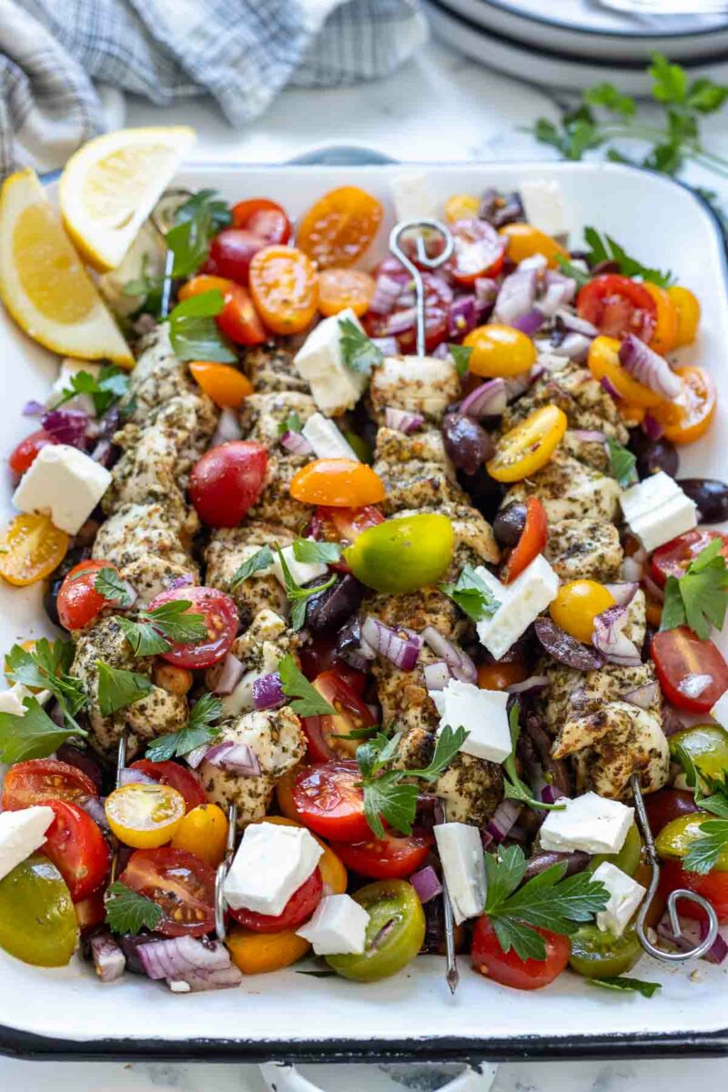 Hähnchen Souvlaki auf Gemüse