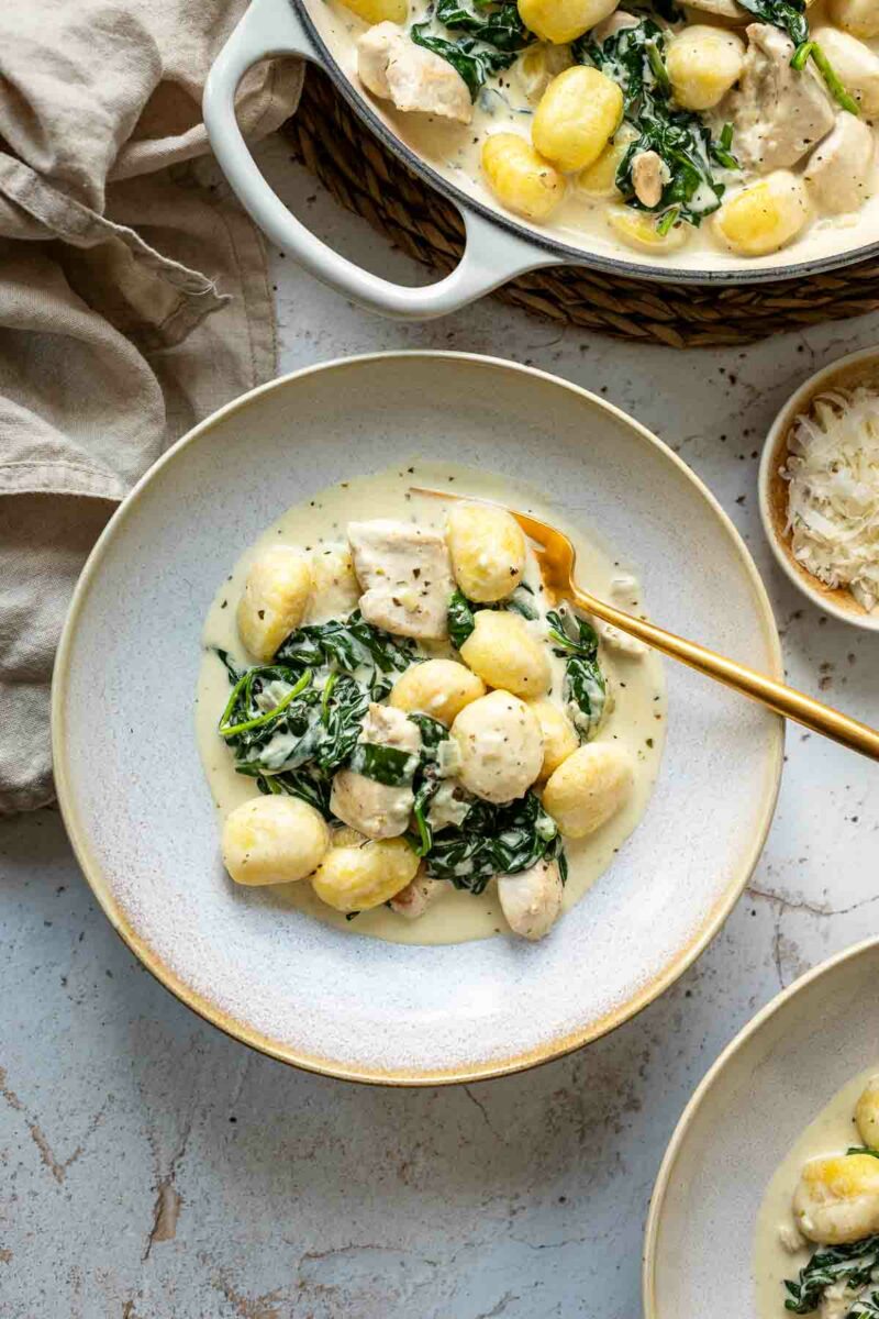 Gnocchi mit Hähnchen und cremiger Sauce