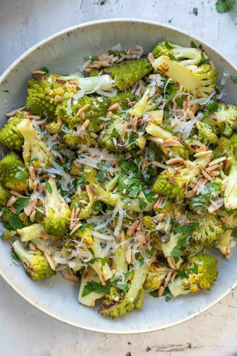 Romanesco geröstet mit Kapern-Zitrone-Dressing
