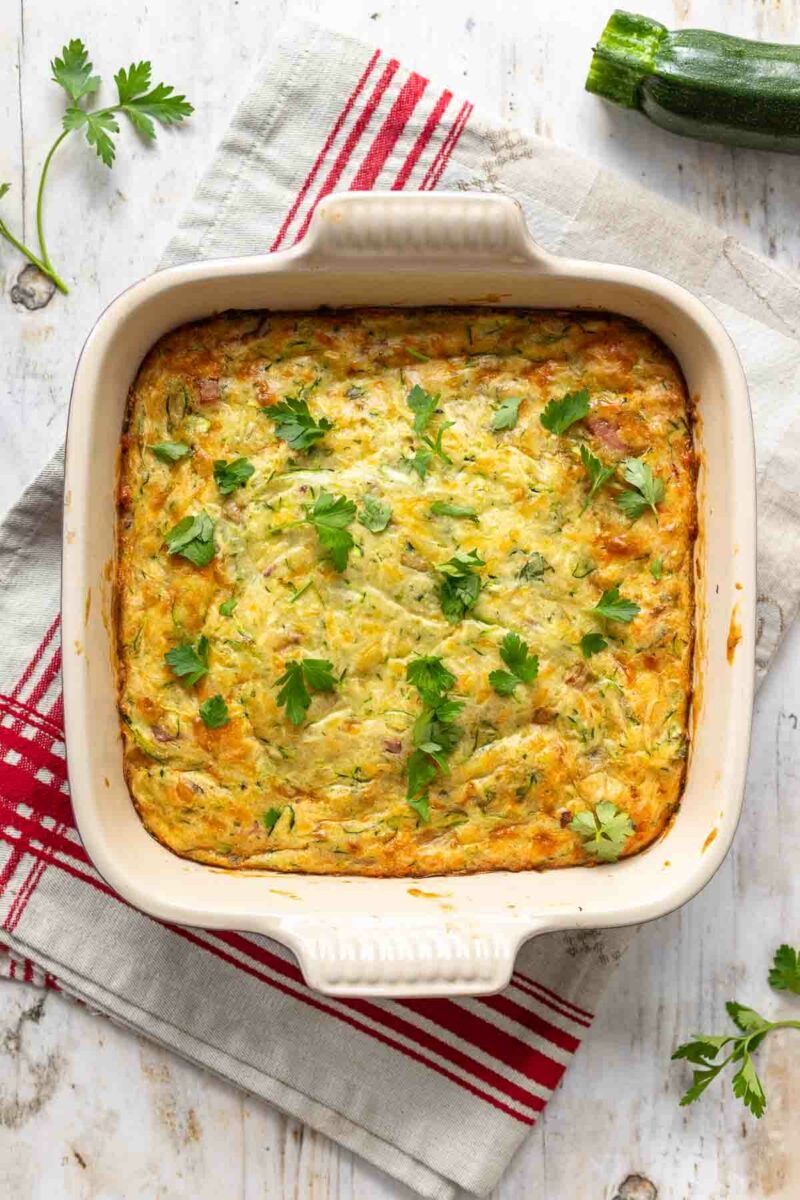 Zucchini-Auflauf mit Käse und Speck